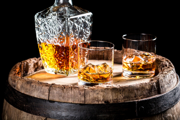 Makers Mark vs Woodford Reserve: Comparing Bourbon Brands