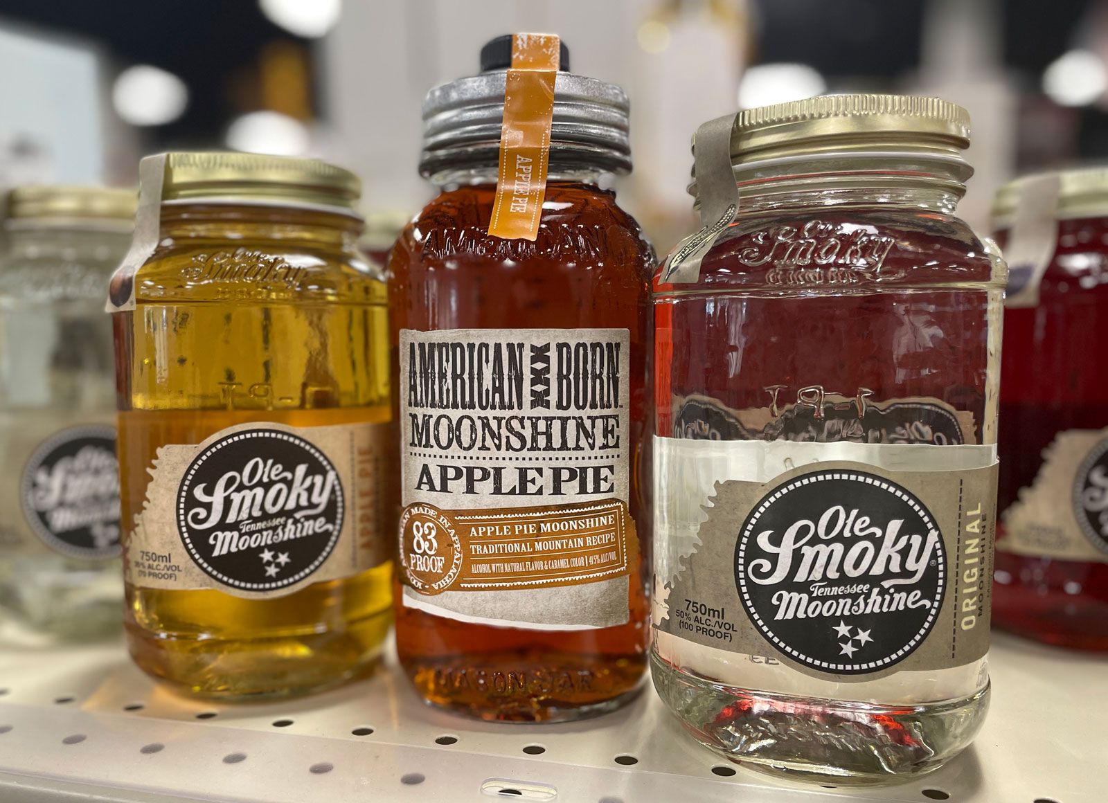 Is Moonshine Illegal in Texas: Legal Lowdown on Moonshine